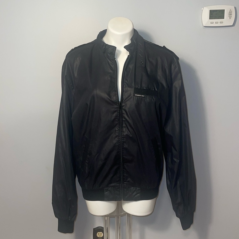 Members Only Jacket mens black 42 Long bomber jacket.